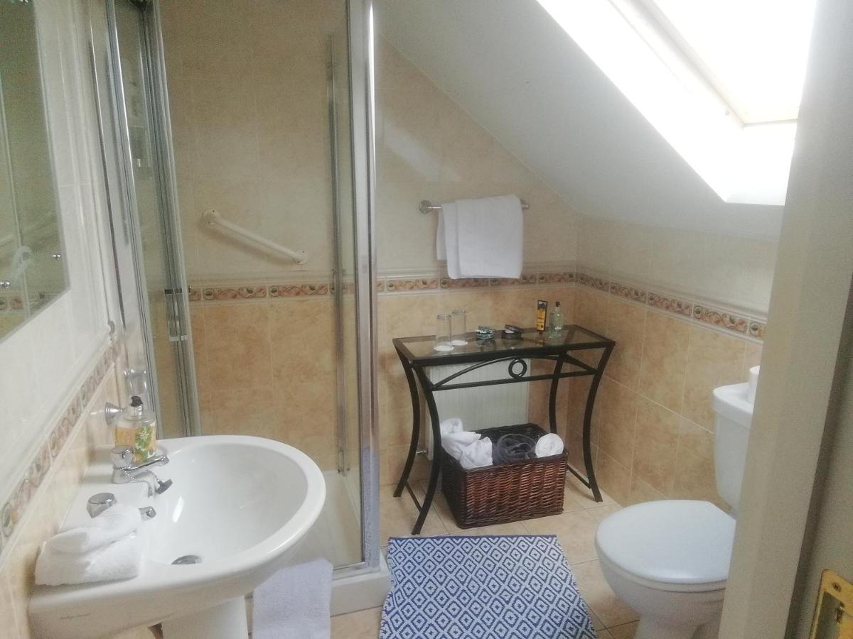 Fiuise B&B Ντίνγκλε Εξωτερικό φωτογραφία