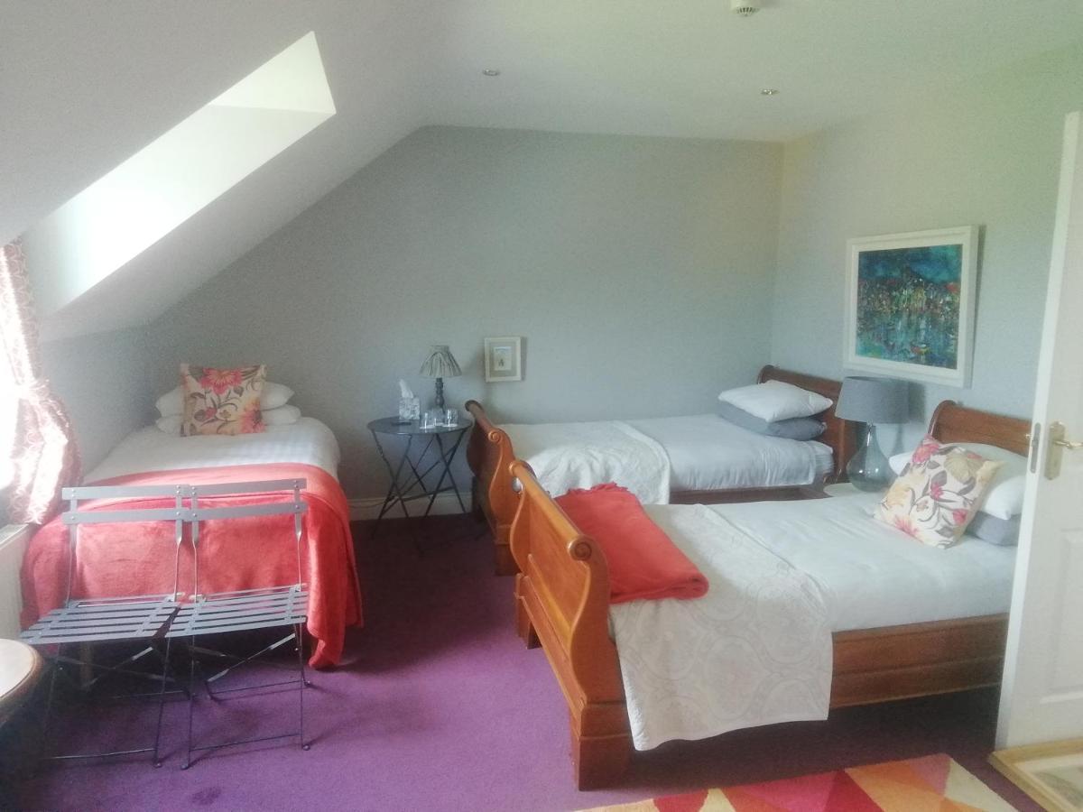 Fiuise B&B Ντίνγκλε Εξωτερικό φωτογραφία