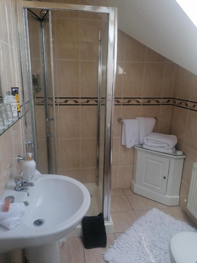 Fiuise B&B Ντίνγκλε Εξωτερικό φωτογραφία