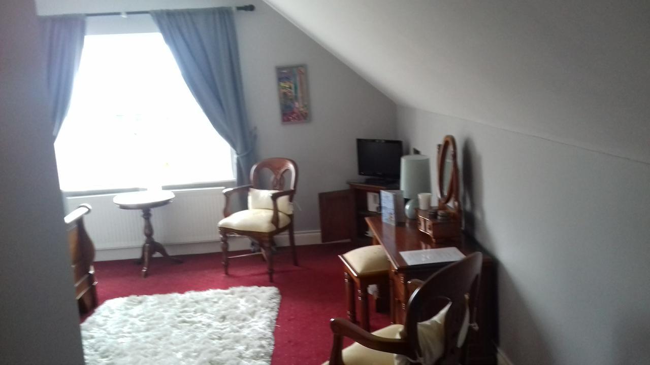 Fiuise B&B Ντίνγκλε Εξωτερικό φωτογραφία